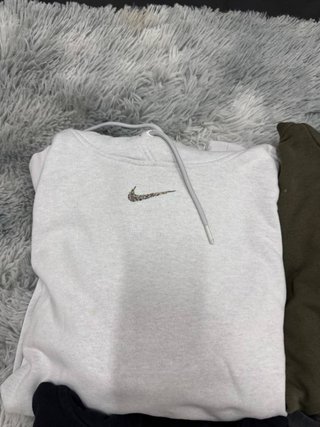 Lote Ropa Nike: Sudaderas y Chaquetas