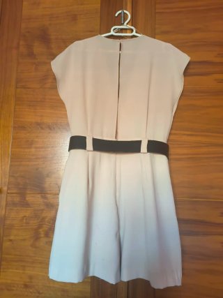 Mono cruzado beige talla S