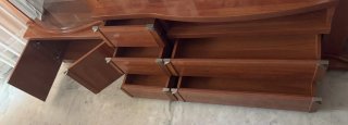 Mueble de salón madera y cristal