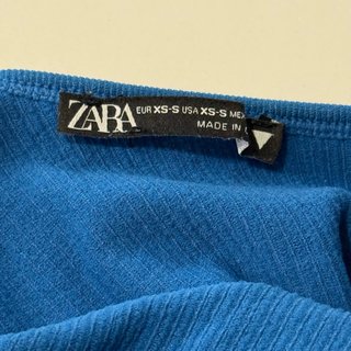 Talla XS- Zara Top asimétrico azul