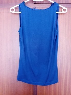 Top MNG Basics escote V azul marino Talla S