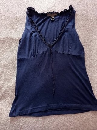 Top MNG Basics escote V azul marino Talla S