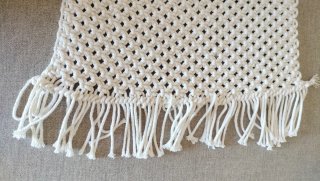 Alfombrilla macramé hecha a mano