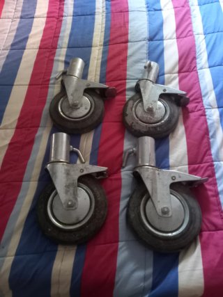 4 ruedas de andamio con freno