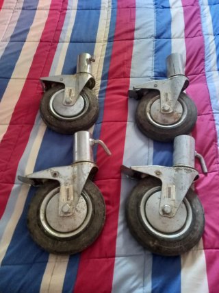 4 ruedas de andamio con freno