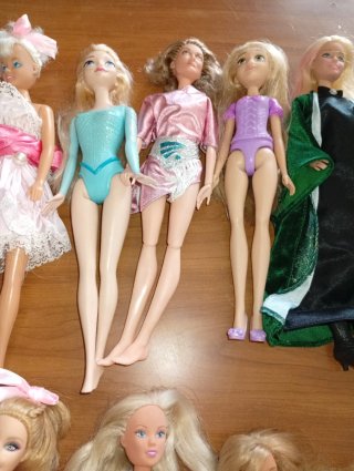 Lotto Bambole Barbie e borsa orientale