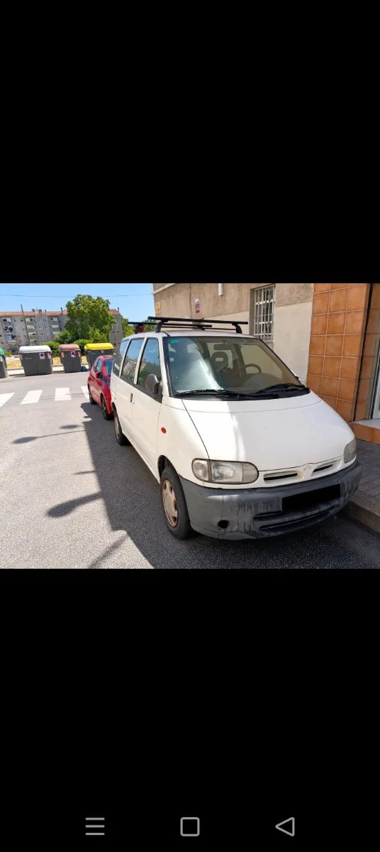 Nissan Serena 2003 - foto 1