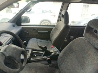 Nissan Serena 2003