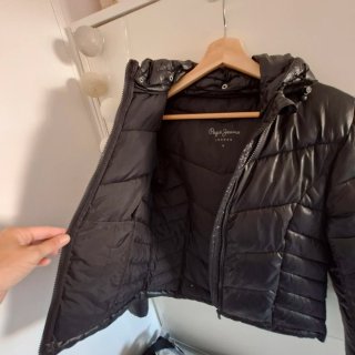Abrigo acolchado negro Pepe Jeans