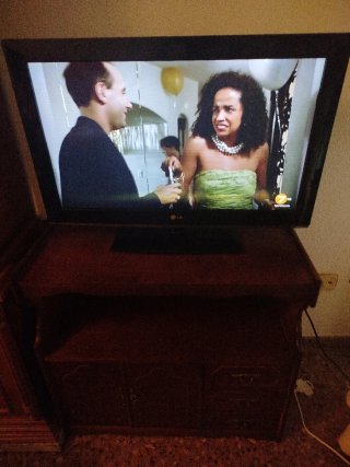 TV LG 31 Plana con HDMI con mando y TDT