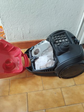 Aspiradora Bosch GL-20 Roja
