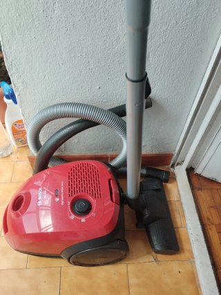 Aspiradora Bosch GL-20 Roja