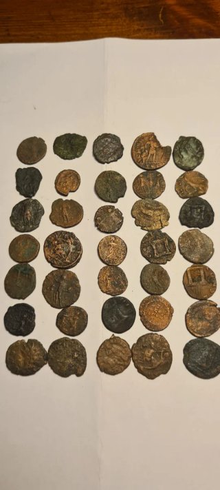 Lote 35 monedas Bajo Imperio Romano
