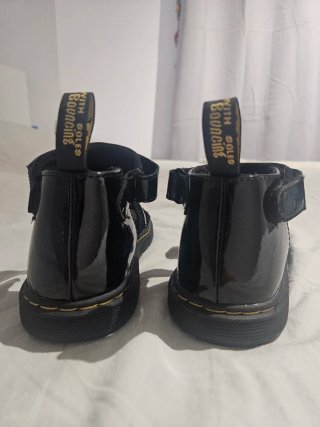 Sandalias Dr. Martens Marabel Negras Nuevas
