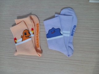 Calcetines Pokémon Ditto y Charmander