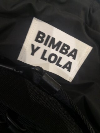 Bolso Bimba y Lola Negro Estampado Flores