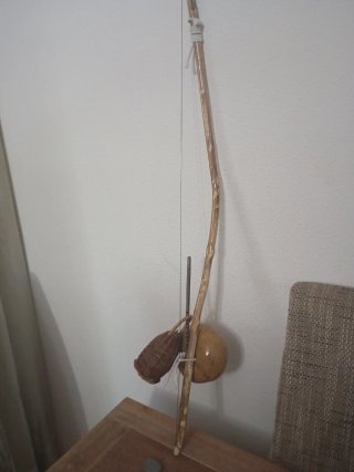 Berimbau infantil de calabaza