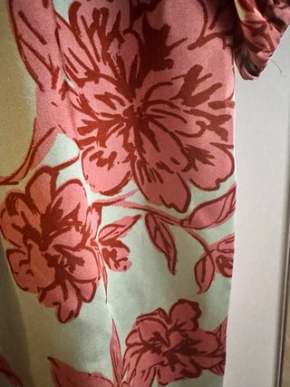 Vestido flores Zara verde y rosa