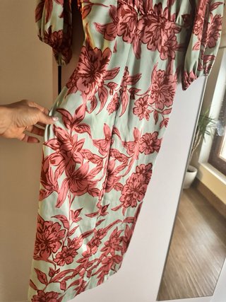 Vestido flores Zara verde y rosa