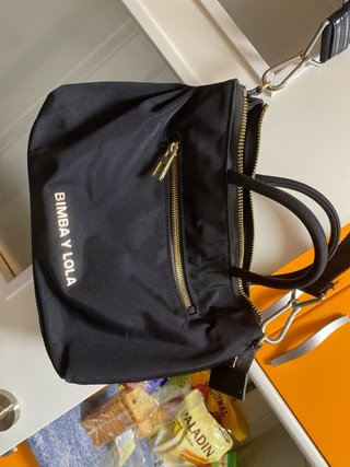 Bolso Bimba y Lola color negro bandolera y mano ,