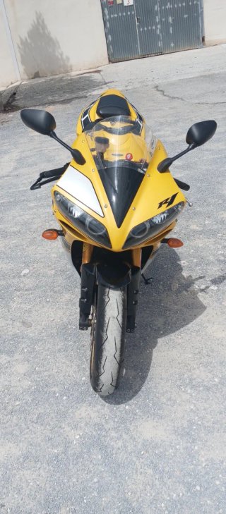 Yamaha R1 50 Aniversario