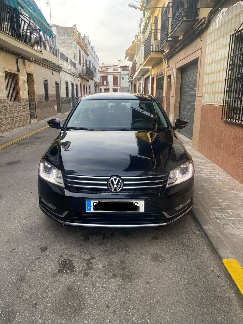 Volkswagen Passat 2013 - foto 1