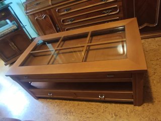 Mesa de centro de madera y cristal
