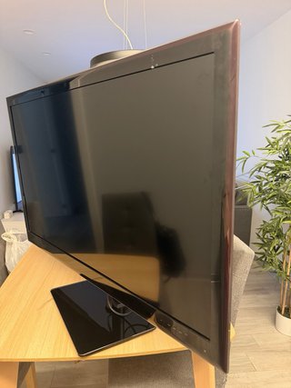 Televisión LG Negra 47 pulgadas