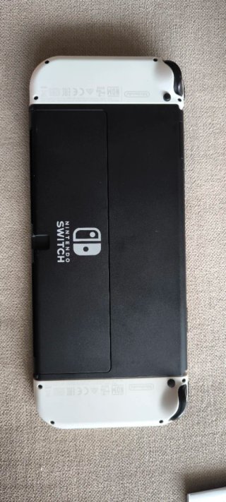 Nintendo Switch OLED Blanca y Negra