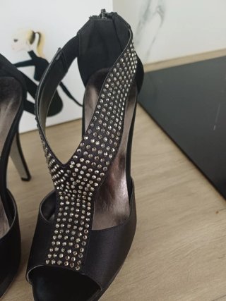 Sandalias Itos mujer negras con pedrería