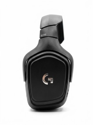 Auriculares gaming negros y rojos