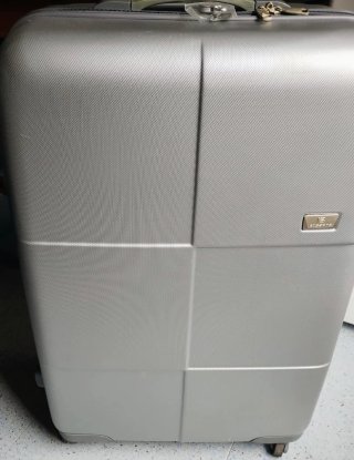 Maleta Bossana. Medidas 70*45*25