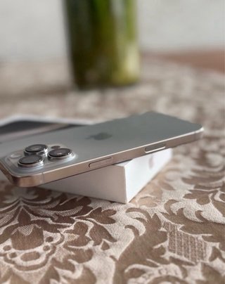 iPhone 16 Pro 128 GB Plata