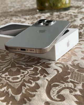 iPhone 16 Pro 128 GB Plata