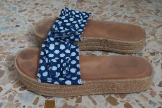 Sandalias de esparto de puntitos