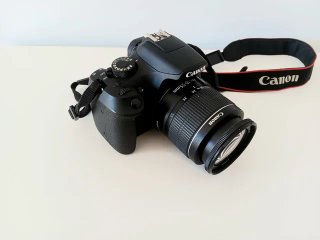 1.718 DISPAROS Canon EOS 1300D con objetivo kit