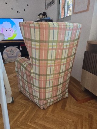 Sillón de cuadros tela