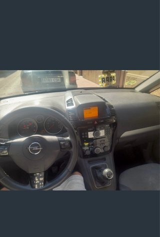 Opel Zafira Tourer 2013