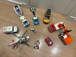 Lote Playmobil: Vehículos y Figuras