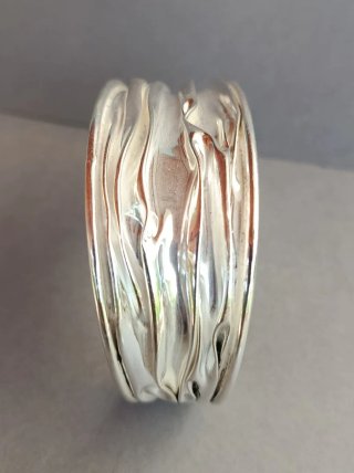 Pulsera de plata diseño ondulado