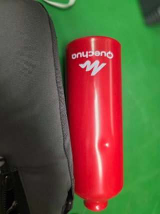 Botella de agua Quechua roja
