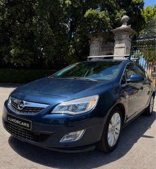 Opel Astra 2010 (PEGATINA C)