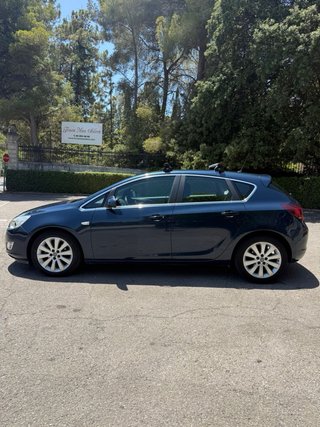 Opel Astra 2010 (PEGATINA C)