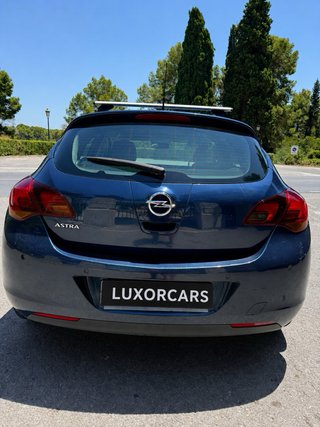 Opel Astra 2010 (PEGATINA C)