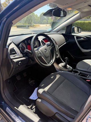 Opel Astra 2010 (PEGATINA C)