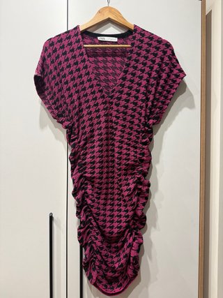 Vestido ZARA fruncido estampado pata de gallo