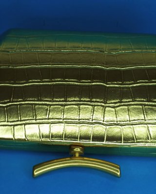 Clutch Hexagonal Piel Labrada Dorado