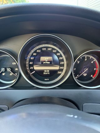 Mercedes-Benz C200 2012