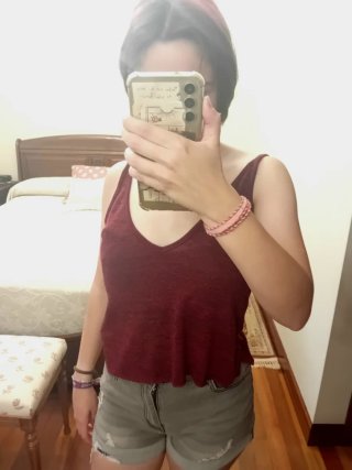 Conjunto Top granate y Shorts Vaqueros Grises