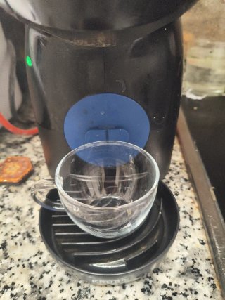Cafetera Dolce Gusto Nespresso Negra